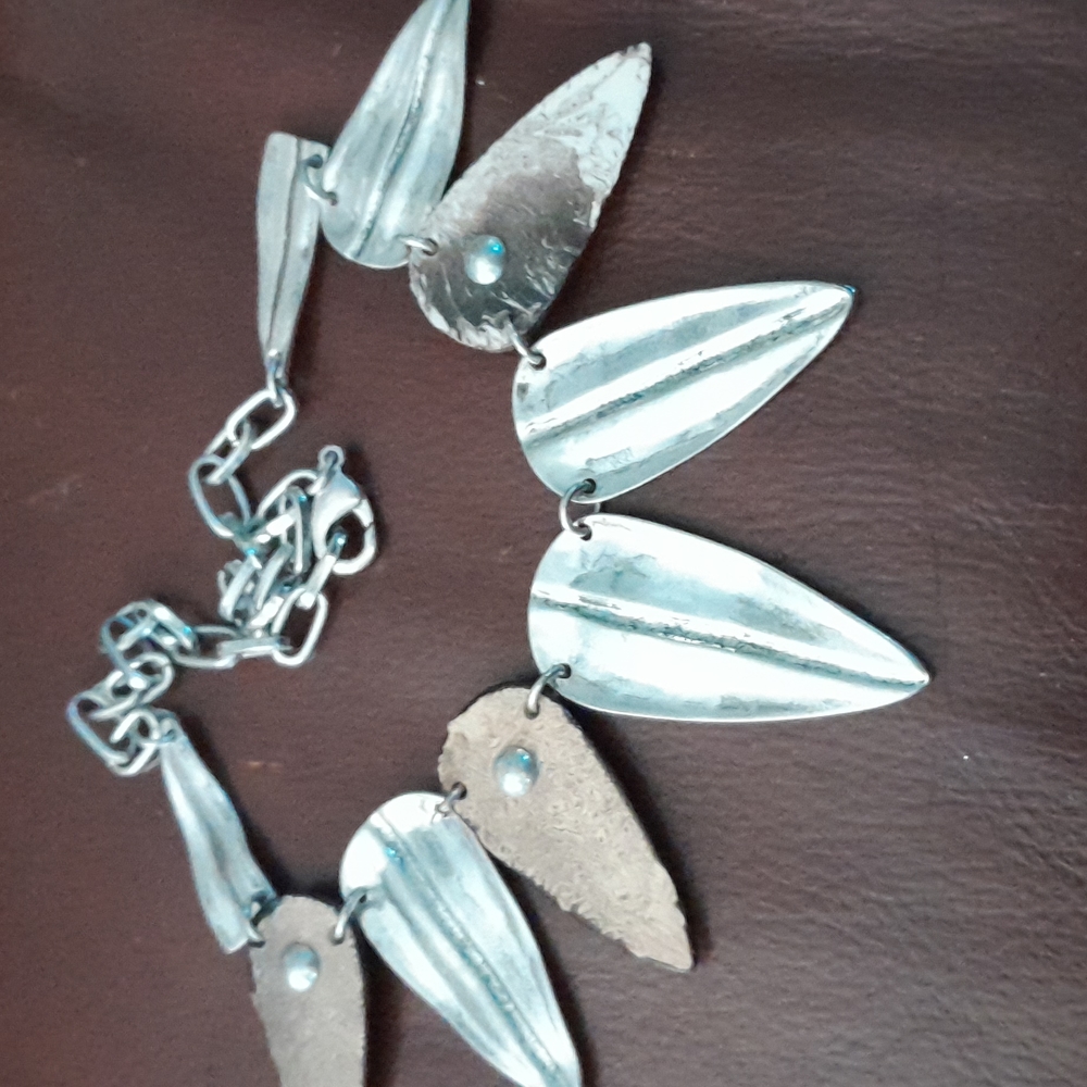 Necklace - Picture 3 of 3